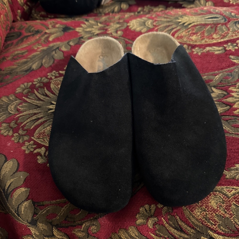 Women's Seychelles Black Mules Size 9.5  Leather
